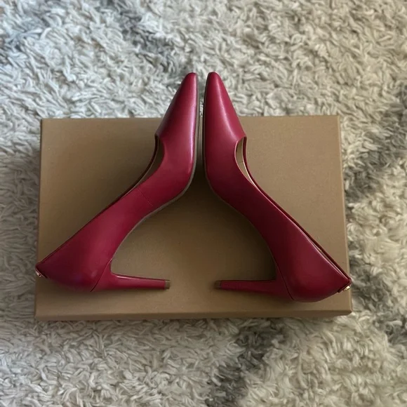 Michael Kors Red Women's Pumps - Picture 8 of 11